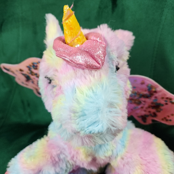 Barbie Rainbow Unicorn Battery operated - Picture 2 of 16